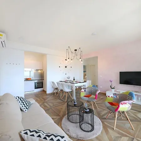 Redstone Luxury Appartement