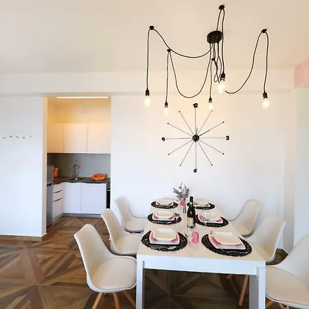 Apartment Redstone Luxury