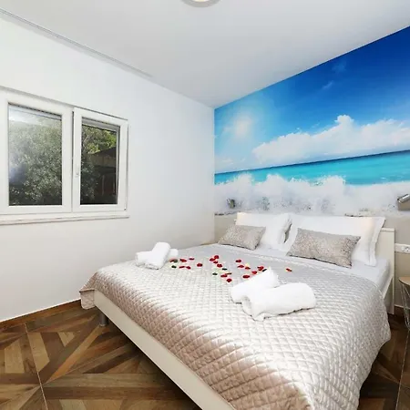 Apartment Redstone Luxury Sveta Nedelja (Hvar)