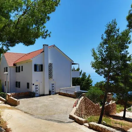 Redstone Luxury Sveta Nedelja (Hvar)