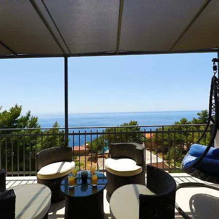 Redstone Luxury Sveta Nedelja (Hvar)
