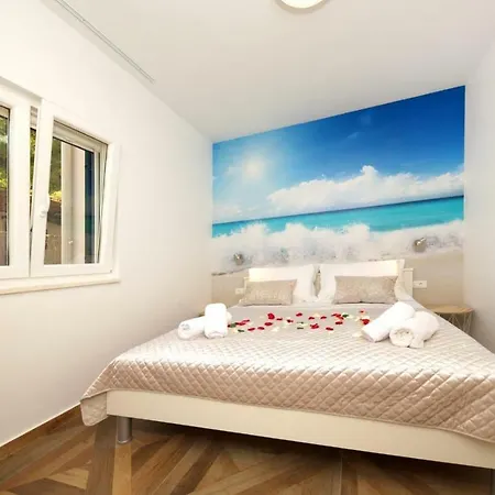 Apartment Redstone Luxury