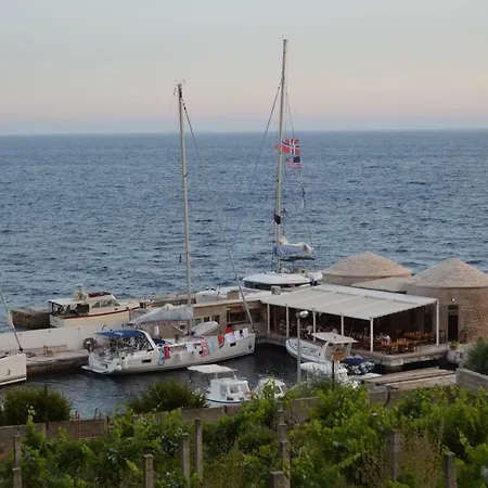 Apartment Redstone Luxury Sveta Nedelja (Hvar)