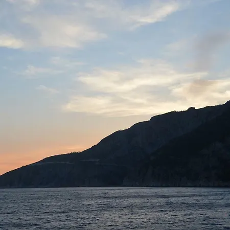 Διαμέρισμα Redstone Luxury