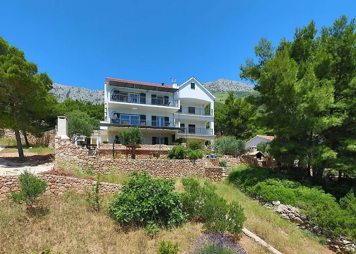 Redstone Luxury Apartman *