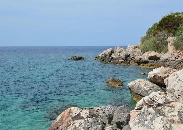 Redstone Luxury Apartman *